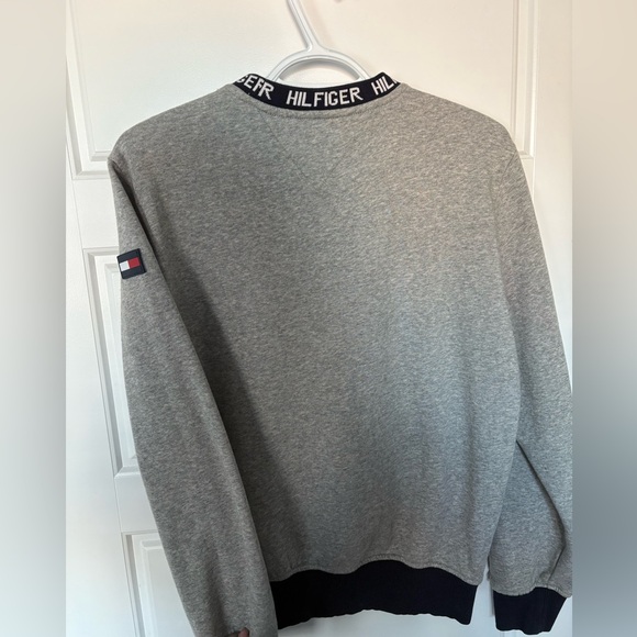 Tommy Hilfiger Crewneck - Picture 3 of 3